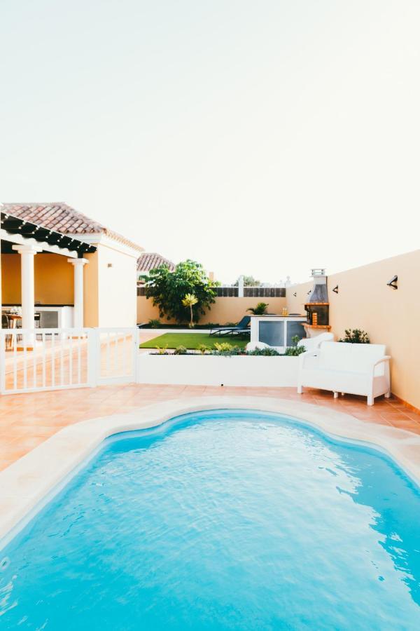 Moderne Villa Met Verwarmd Zwembad In Corralejo Buitenkant foto