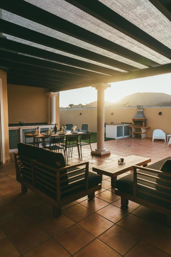 Moderne Villa Met Verwarmd Zwembad In Corralejo Buitenkant foto